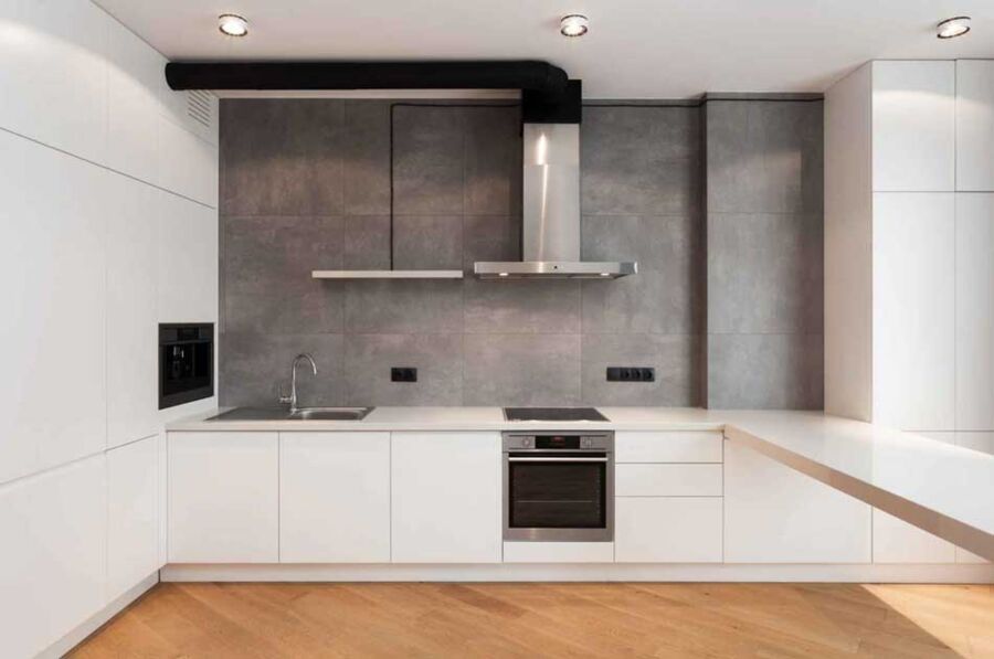 Minimal Kitchen, San Jose — An integrated oven and concealed ventilation fitted into a handleless run, with clearances confirmed against the spec sheet first.
